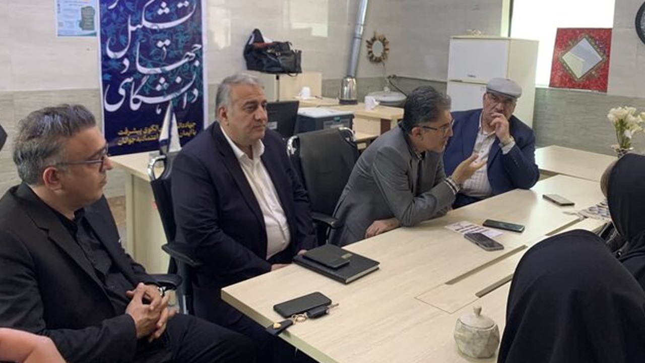 بازارچههای مشاغل خانگی ابزار تقویت اقتصاد خانوار هستند
