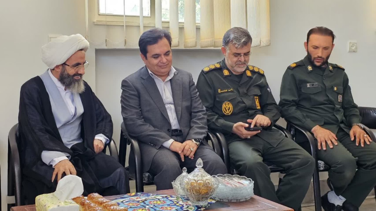 تقویت بنیان خانواده با کارگاههای خودشناسی و مهارتهای فردی در نظرآباد