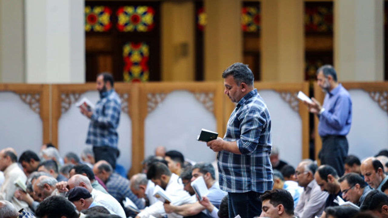 روز عرفه، روز نیایش، معرفت و بندگی است