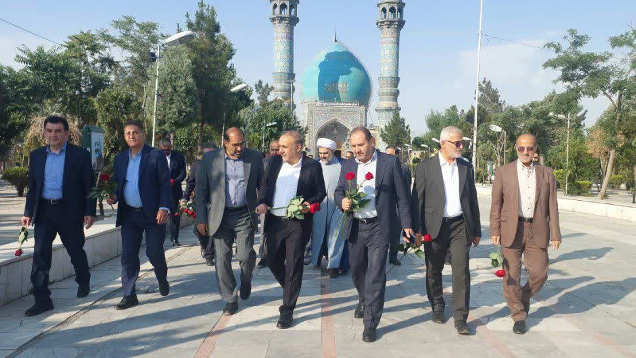 مقابله با بیابانزایی باید در صدر برنامههای توسعه کشاورزی قرار گیرد