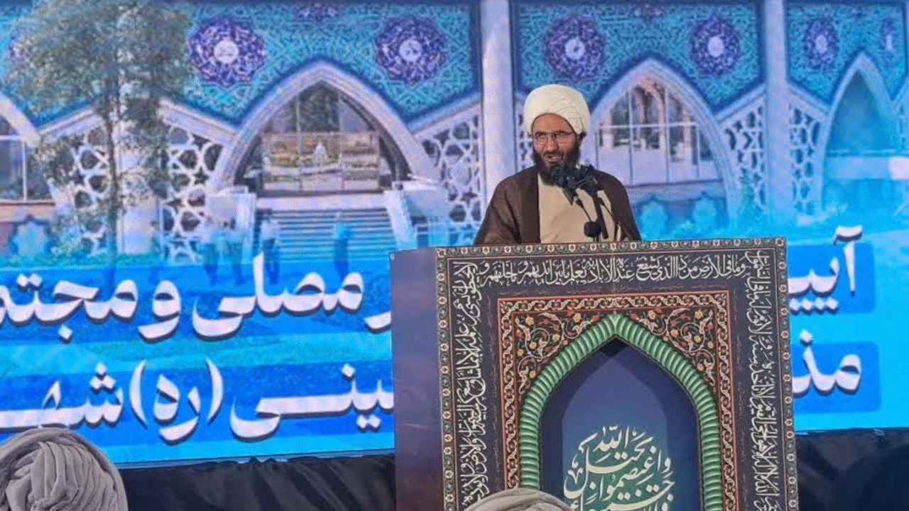 نماز جمعه پاسخگوی نیازهای معنوی و اجتماعی مردم است