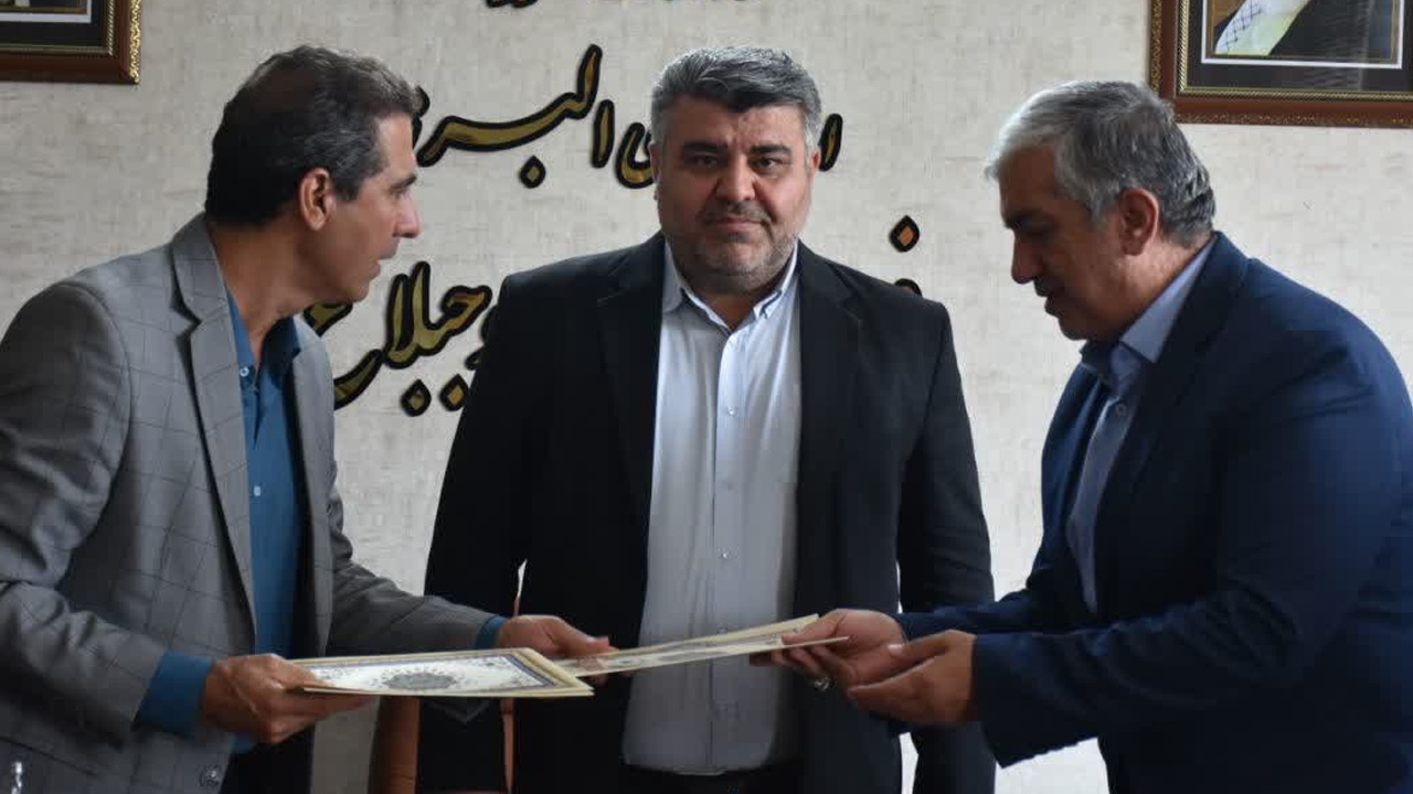 گامی مهم در مدیریت مصرف آب؛ فضای سبز هشتگرد با پساب آبیاری میشود