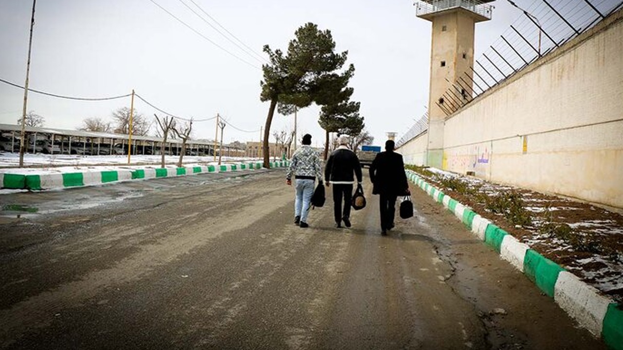 کمک خیرین البرزی به بازگشت زندانیان مالی به آغوش خانواده
